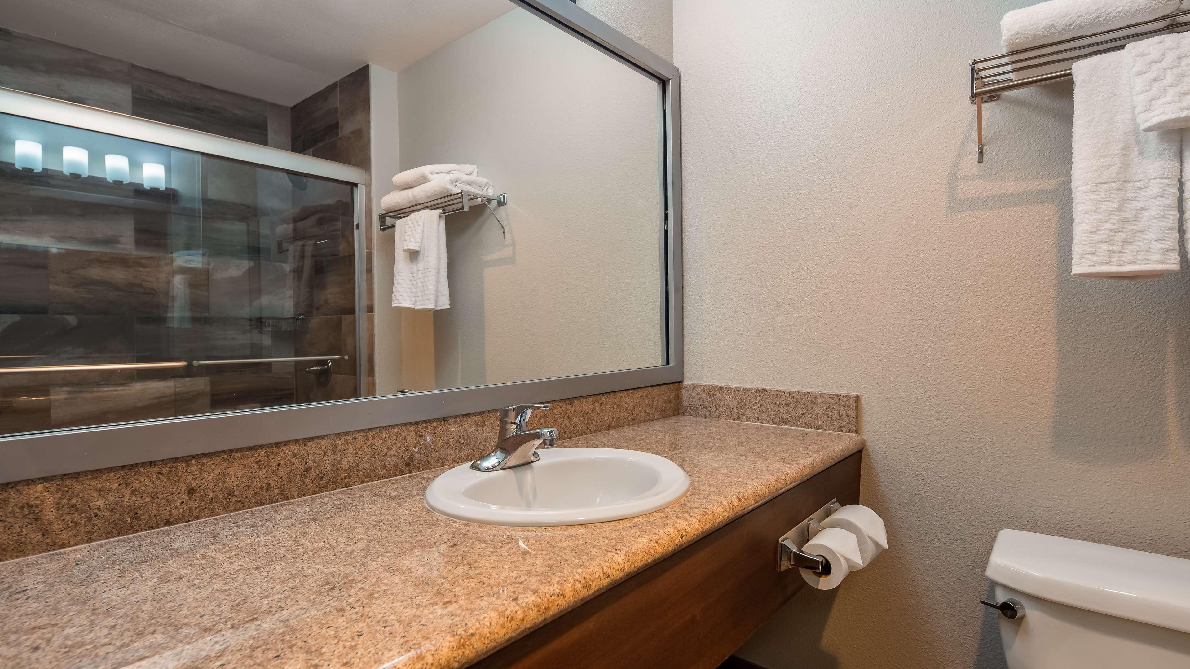 Best Western Plus Vineyard Inn Ливермор Экстерьер фото