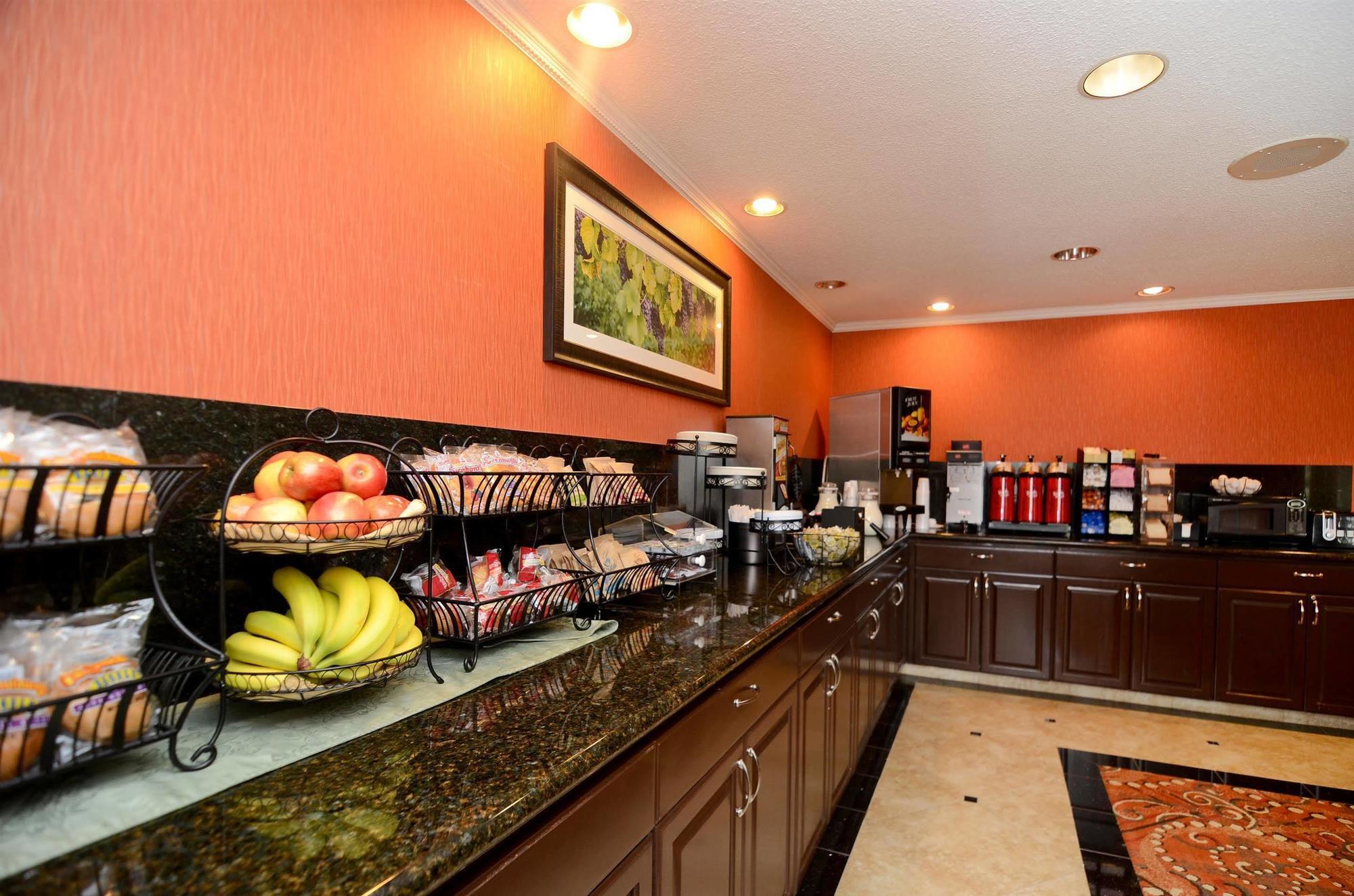 Best Western Plus Vineyard Inn Ливермор Экстерьер фото